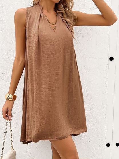 Women's Solid V-neck Chain Sleeveless Mini Dress H8847PHZDV